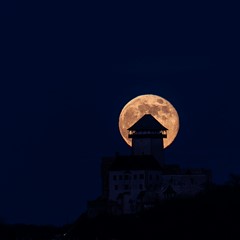 Full Moon Castle