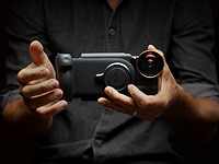 The ShiftCam ProGrip wants to turn your smartphone into the ultimate camera rig